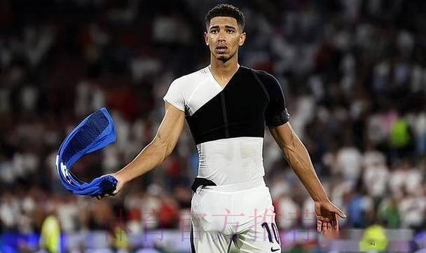 TA:贝林厄姆的肩伤需做手术 皇马在等待手术时机 TA:贝林厄姆的肩伤需做手术 皇马在等待手术时机